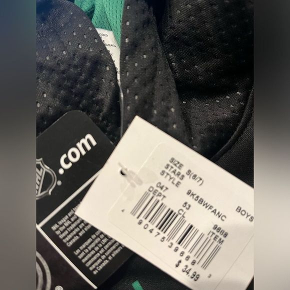 NHL Dallas Stars Hockey Officially Licensed Boys Black Green Hoodie Small. NEW! - Picture 8 of 8